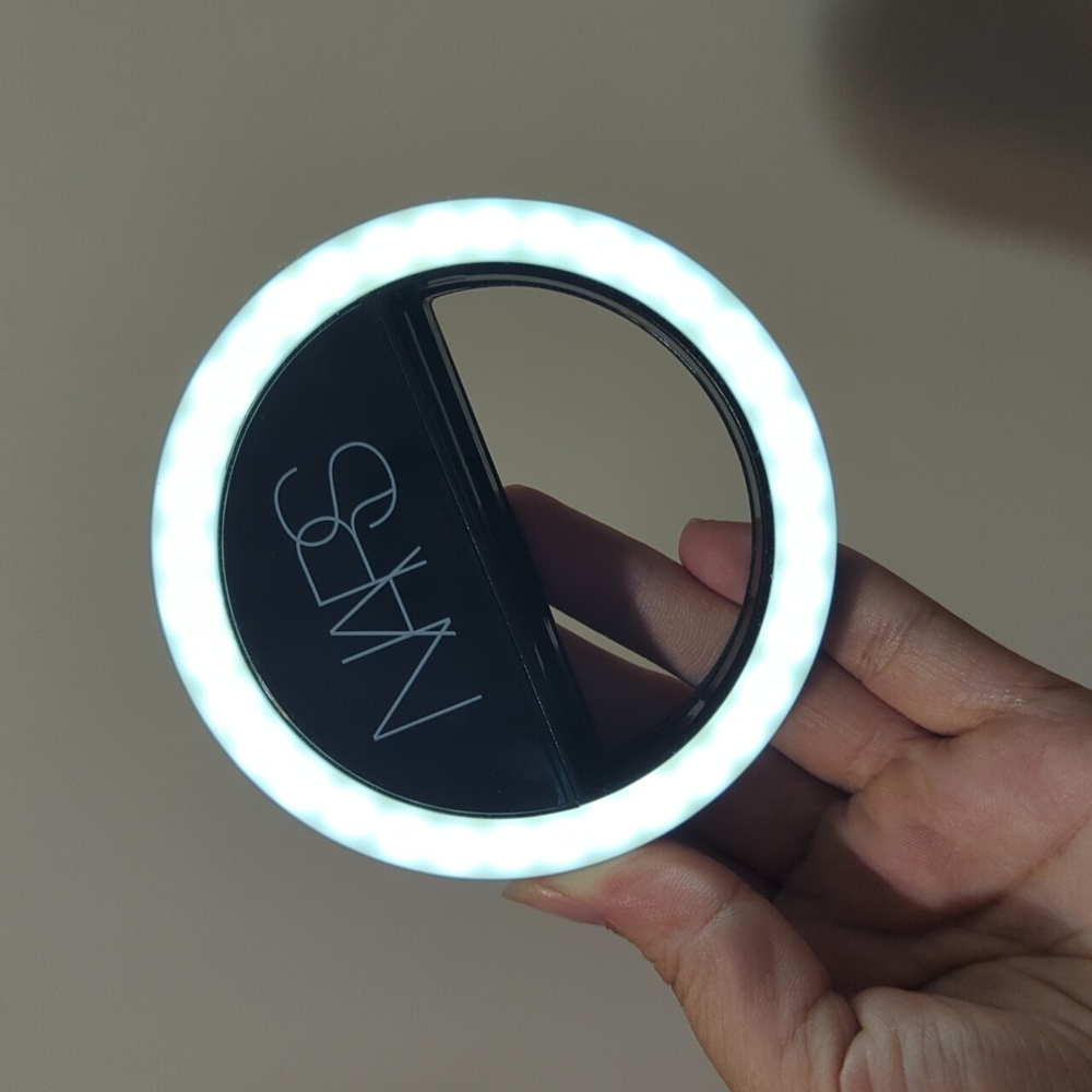 NARS | Clip-on Ring Light